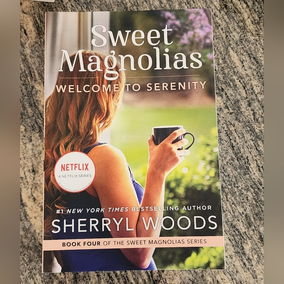 Sweet Magnolias book bundle - Picture 2 of 6